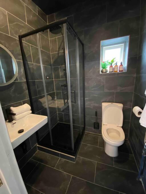 Chic Near Regent's Park N8 Apartamento *